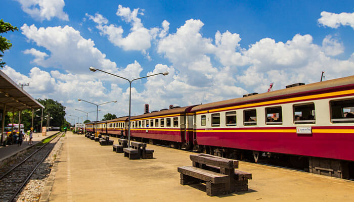 Train Bangkok to Ayutthaya